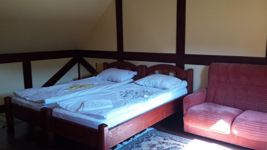 Casa Lenke Hotel Săcele Quarto foto